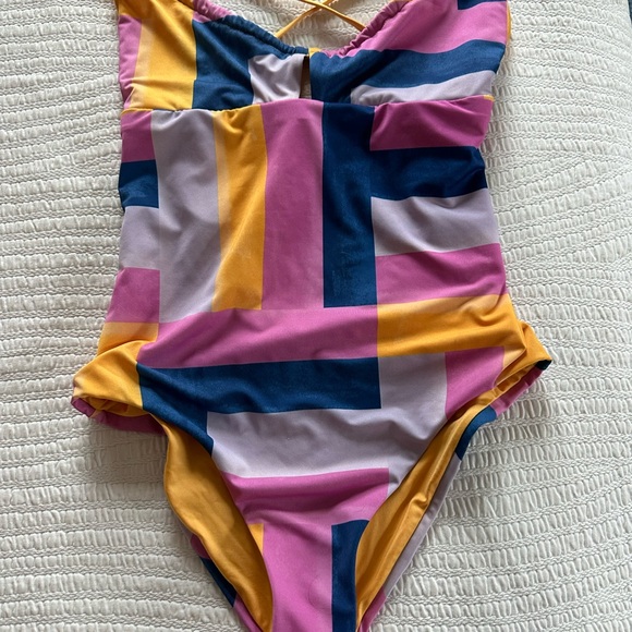 Patagonia Reversible One-Piece - Picture 2 of 4